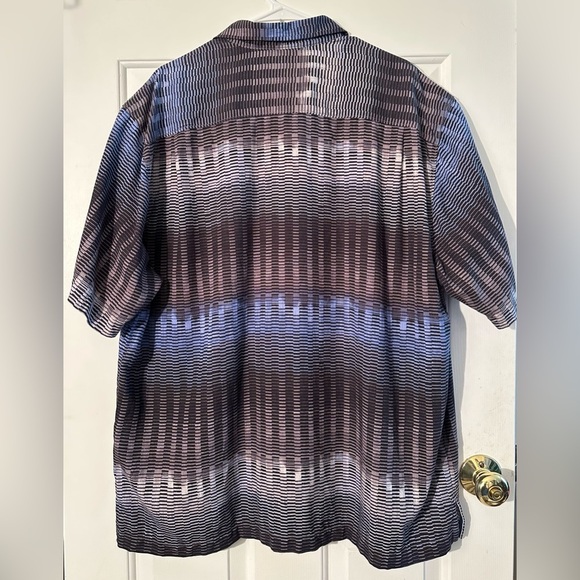 TOMMY BAHAMA 100% XL Silk Illusion Pattern Gray Blue Short Sleeve Button Down - Picture 2 of 11